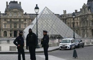 A luz do dia no Louvre: o artefato prenselid foi roubado