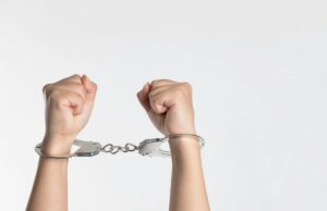 As autoridades alemãs prenderam aqueles com aqueles que estavam namorando ataques a sites israelenses e judeus