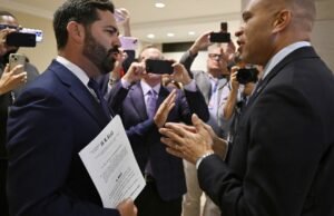 A paralisação do governo ocorre na segunda semana do início de um orçamento