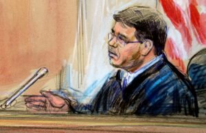 O juiz Michael Nachmanoff se preocupa com a perseguição do ex-diretor do FBI, James Layey, apesar do revés da política