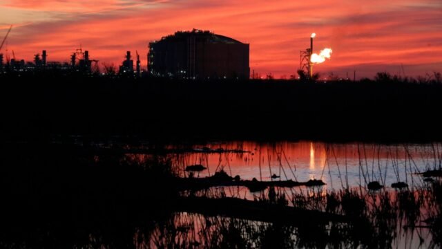 Louisiana-Judge-Vacates-Permit-for-Controversial-LNG-Facility-Citing-Climate.com2F5b2F2c2F16f4c52a96.jpeg