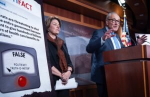 Schumer Face encerrar as ameaças como uma manifestação na política de Portland