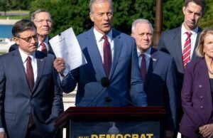 Thune alerta o desligamento do governo quando um AOC empurrou a solução