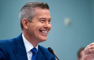 Secretas de transporte usam um meme viral de gordura para criticar os democratas dentro do desligamento do governo