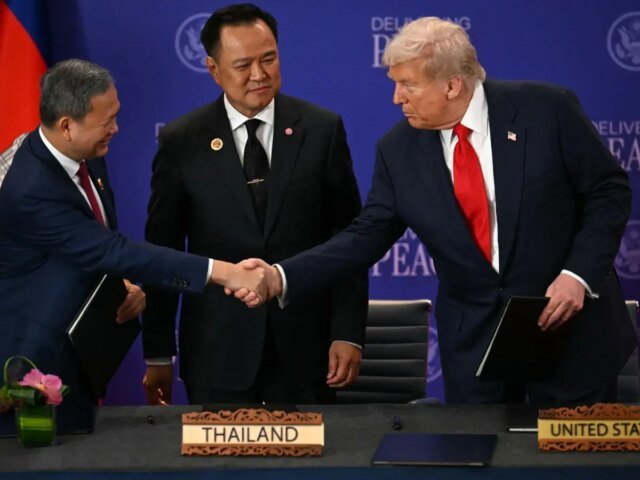 Trump-Co-signs-Truce-Between-Thailand-and-Cambodia-Promotes-New-Trade.jpg
