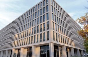 O Departamento de Educação dos EUA enfrenta cirurgia trabalhando com o desligamento do governo