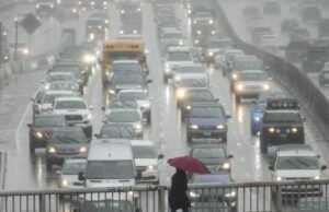 La odiado por La dirigindo na chuva. Como você vive durante a tempestade desta semana