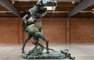 Monumento confederado removido do MOCA, exposição de tijolos