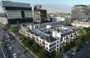 Quase ninguém construiu uma nova casa em Los Angeles. É por isso