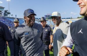 O futebol da UCLA está procurando mais vitórias depois de muitos inconvenientes estão muito no estado do estado