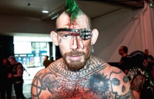 Dos Flash Mobs do McDonald’s aos Whittier Gyms, o KnuckleHeadz Punk Rock Rock Fight Club continua vivo