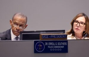 Polícia Polícia Government Fecht Post por padrão