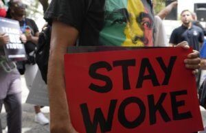 Como “acordar” expressando a cultura negra em críticas conservadoras