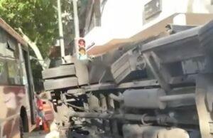 Grave acidente em Almagro: Um ônibus colidiu com um caminhão, que terminou
