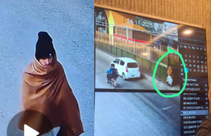 Explosão de bomba fora do centro comercial federal do Paquistão em Peshawar deixa dezenas de feridos