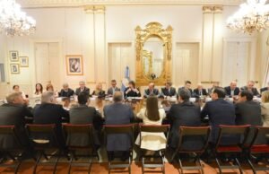 Prêmio para províncias bem-sucedidas com peso legal: o que o governo tem a oferecer para obter votos do governador