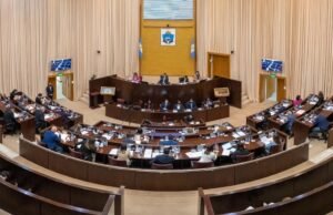Neuquén: Apresentaram projeto de lei para cobrar mensalidades de estrangeiros não residentes em saúde e educação