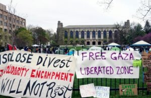 A Northwestern University está fazendo lobby por US$ 75 milhões junto ao governo dos EUA para restaurar o financiamento federal