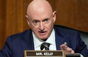 Pentágono investiga senador Mark Kelly por violação da lei marcial
