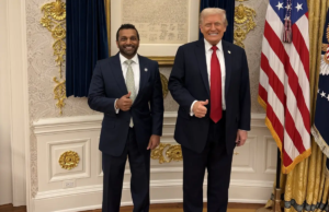 Trump anula rumores sobre demissão do diretor do FBI, Patel
