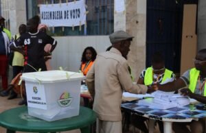 Guiné-Bissau vota em meio a tensões políticas, oposição e denúncias de interferência institucional