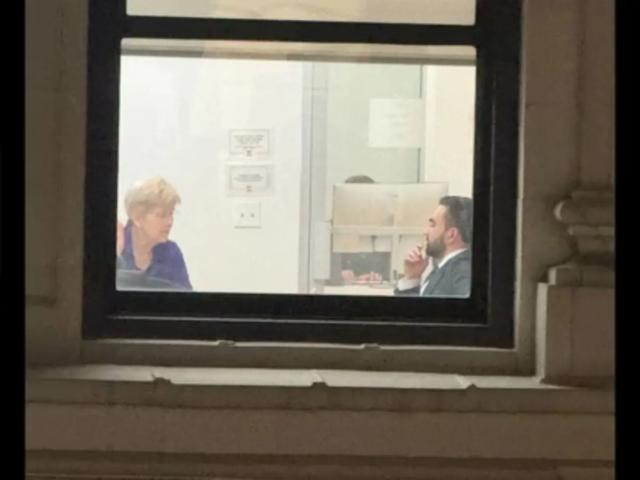 Zohran-Mamdanis-Meeting-with-Elizabeth-Warren-Sparks-Internet-Buzz.png