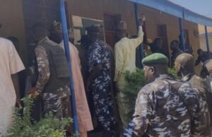 Presidente da Nigéria declara emergência de carne bovina após sequestro