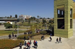 A matrícula na escola de Lausd e além do ataque à imigração