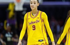 Jazzy Davidson tem o maior double-double como ex-USC Rolls