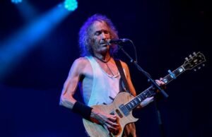 Robe Iniesta, vocalista do grupo de rock extremoduro, morreu aos 63 anos
