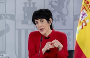 Elma Sáiz defende o governo através das regras para aprovar medidas que não precisam de passar pelo Parlamento