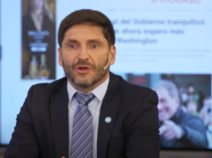 Pullaro criticou o Orçamento de 2026 aprovado pelo Congresso: “Há menos orçamento para construir estradas em todo o país do que em Santa Fé”.