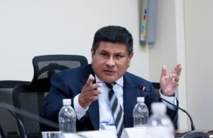 José Jerí admitiu o escândalo de corrupção contra o chefe do motim, mas confirmou que continuou porque “está de acordo com o governo”