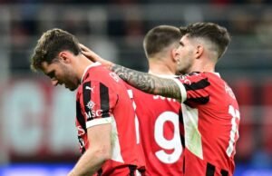 Qual será o futuro de Santi Giménez no AC Milan se a cirurgia no tornozelo for confirmada?
