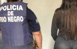 Ele estava desesperado por um assalto em Buenos Aires e caiu no Rio Negro após dias de interrogatório.