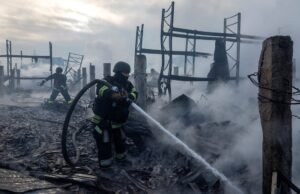 Após o ataque russo a Kiev com um míssil hipersônico, Zelensky irá aos Estados Unidos para negociar um plano de paz com Trump.