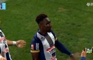 Gol de Eryc Castillo para dobrar Alianza Lima x Sporting Cristal na semifinal da Liga 1 2025