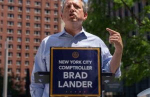Brad Lander anuncia que o Congresso enfrenta um difícil desafio Dan Goldman nas primárias democratas