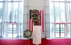Concerto de jazz na véspera de Natal cancelado após mudança de nome de Trump no Kennedy Center