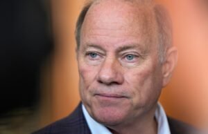O prefeito de Detroit, Mike Duggan, reflete sobre o renascimento da cidade enquanto ela se prepara para cair