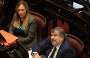 Orçamento: “Este tratamento flagrante está a arruinar o país e deveria voltar ao parlamento para muitos problemas”, disseram os maias
