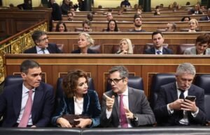 Seis ministros faltarão à última sessão do Congresso até fevereiro: dois deles são fundamentais para responder à denúncia de impeachment contra Paco Salazar