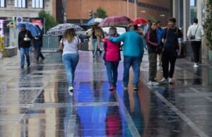 As condições instáveis continuarão amanhã na região do Mediterrâneo, com cinco CCAAs em alerta para chuva, tempestades e nevoeiro
