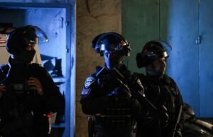 Cinco civis foram presos após um ataque na Cisjordânia que feriu uma criança palestina de oito meses.