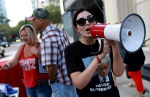 Laura Loomer ataca o diretor do FBI, Kash Patel, por herança e laços com o Catar