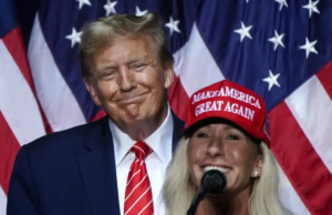 Marjorie Taylor Greene e Trump são os chefes de família e suas personalidades