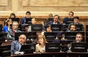 Como o arco político reagiu à aprovação do Orçamento 2026 e da Lei da Inocência Financeira