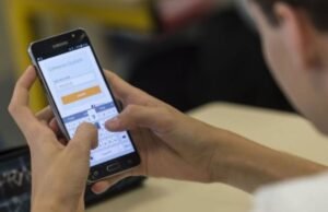Por que mais escolas nos EUA estão restringindo o uso de telefones celulares em sala de aula: implicações para o comportamento e a eficácia