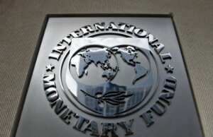 O Paquistão recebeu um empréstimo adicional de 1,2 mil milhões de dólares para recuperação económica