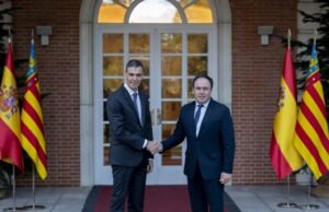 Sánchez compromete-se com Pérez Llorca a criar uma comissão conjunta de recuperação após os danos